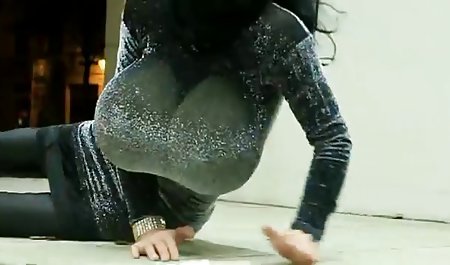 سیاه, کون بزرگ دختر, مکیدن دیک در شاگرد او