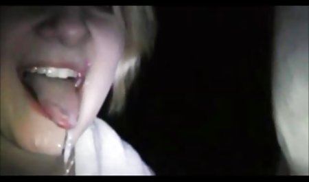 ساشا گری به طور کامل قبل از عکاس برهنه