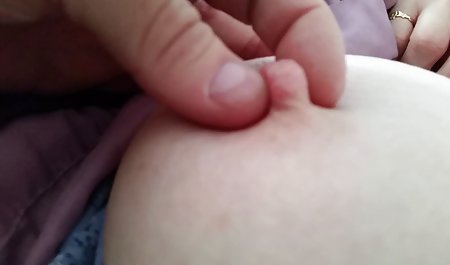 مرد هیجان زده نمیخواهد به اجازه معشوقه خود را از رختخواب