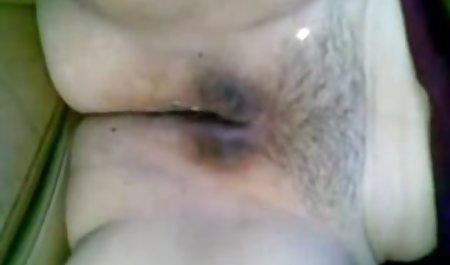 مقعد از یک منحرف ورزش ها با یک ماشین جنسی