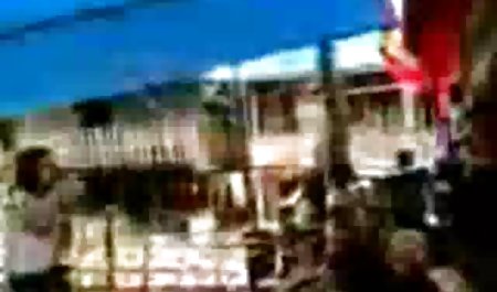 آبی پسر بچه در مقعد یک همدم منفعل روغن شد.